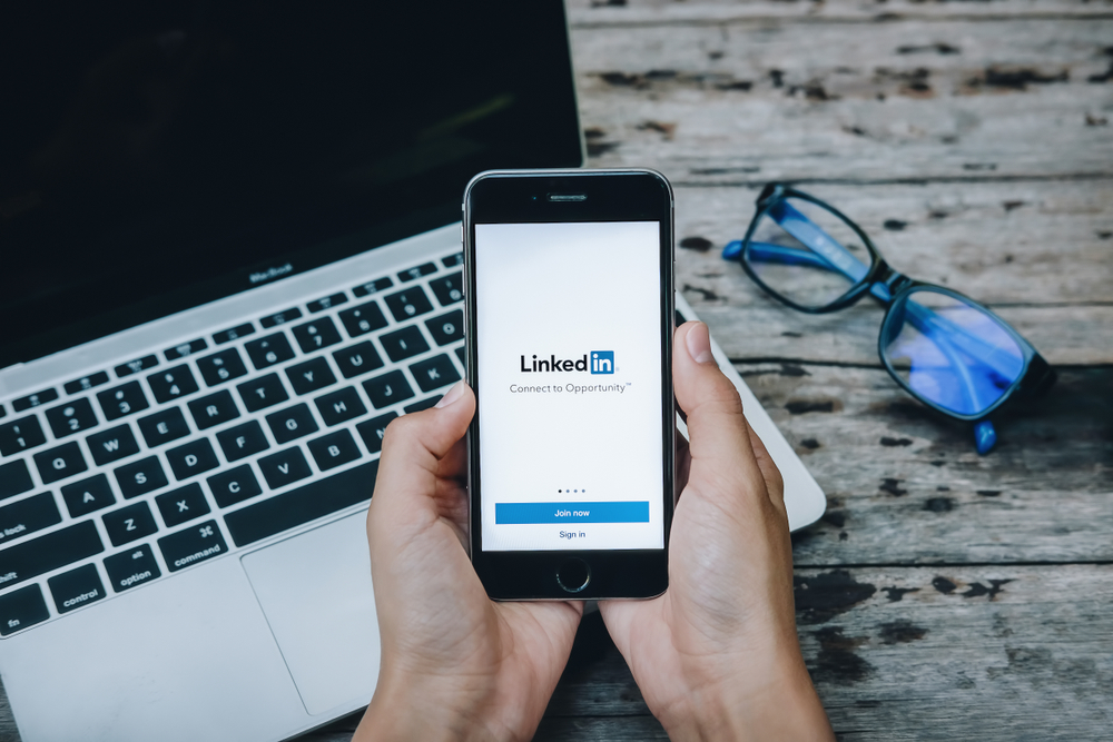 6 Smart 2019 LinkedIn Marketing Hacks To Take Your Business to Higher Heights