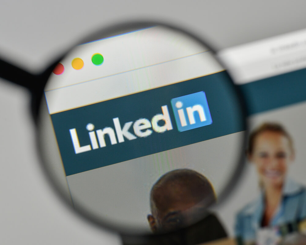 Click Here For 6 Smart Ways to Do Paid Advertising on LinkedIn!