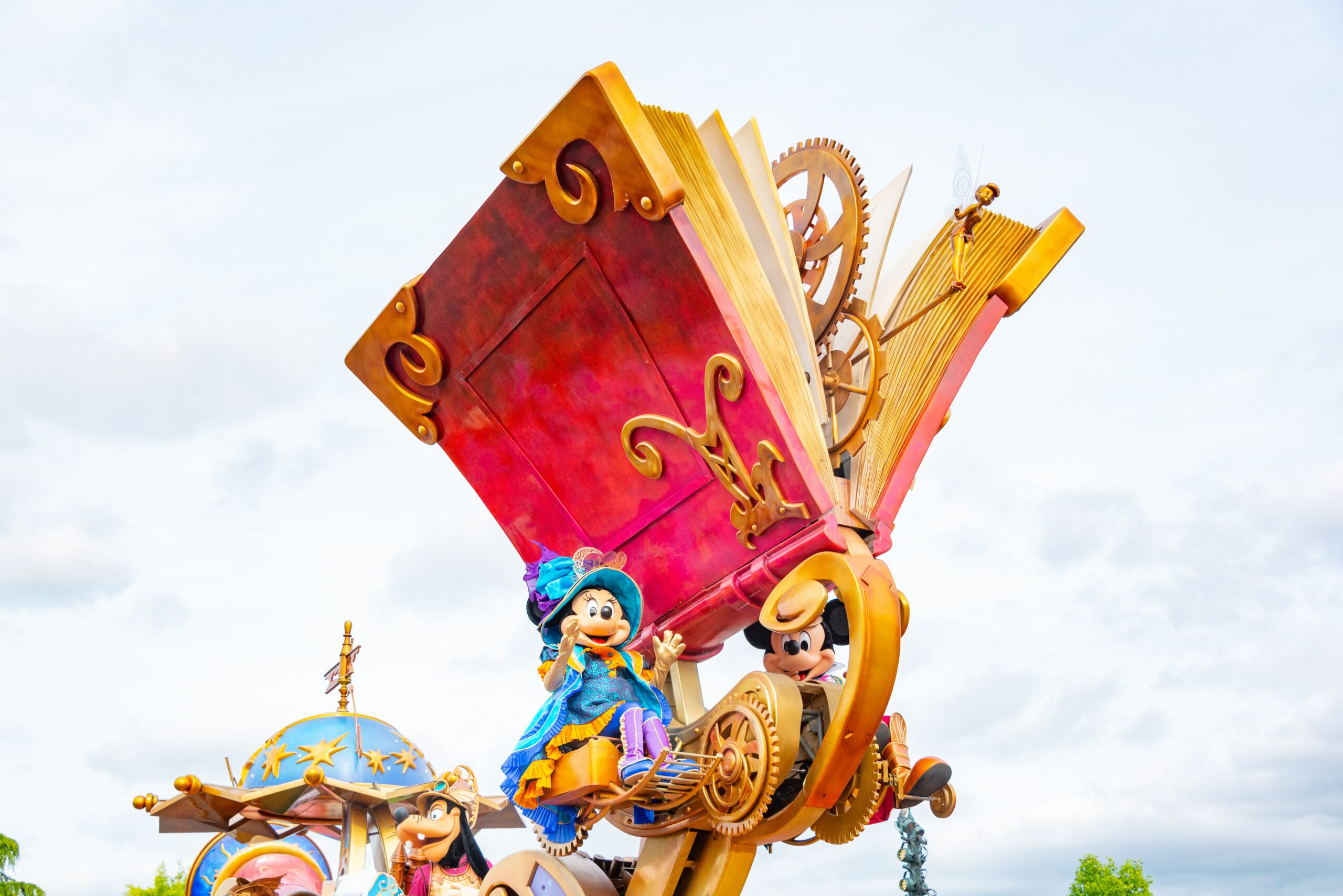 disney mascots in a parade exemplifying disney’s marketing strategy